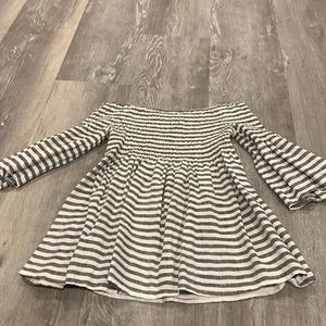 Off the Shoulder Bell Sleeve Top